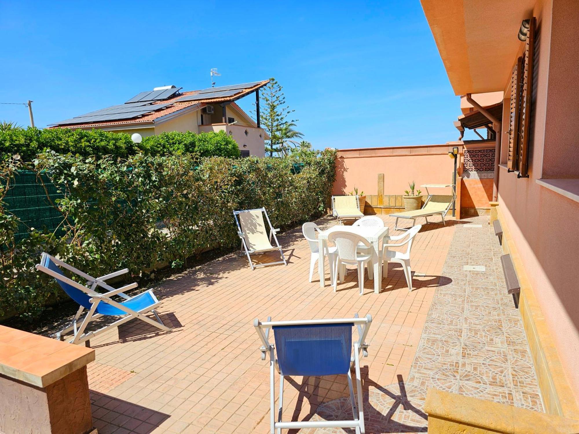 Costa Mediterranea Holiday Homes Кампофеличе ди Рокела Стая снимка