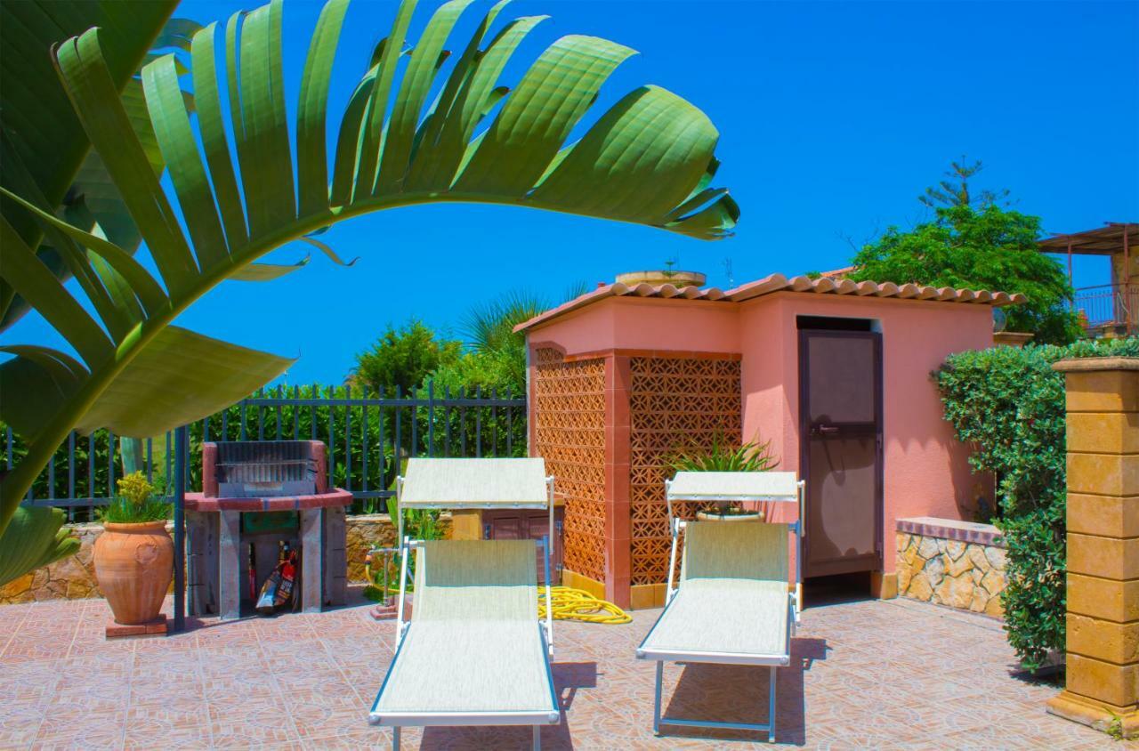Costa Mediterranea Holiday Homes Кампофеличе ди Рокела Екстериор снимка